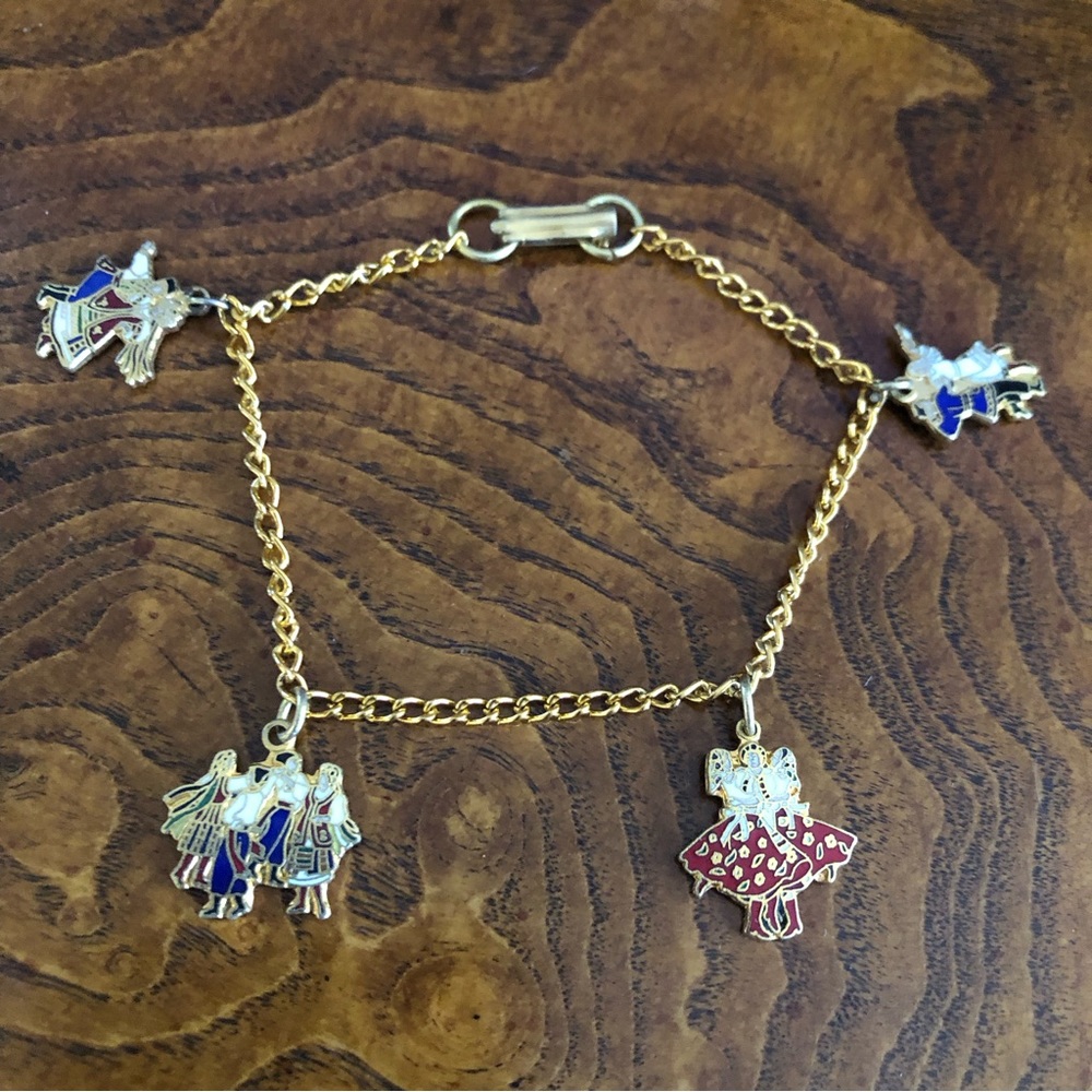 Vintage 70s Stella Designs Sitka Alaska charm bracelet
